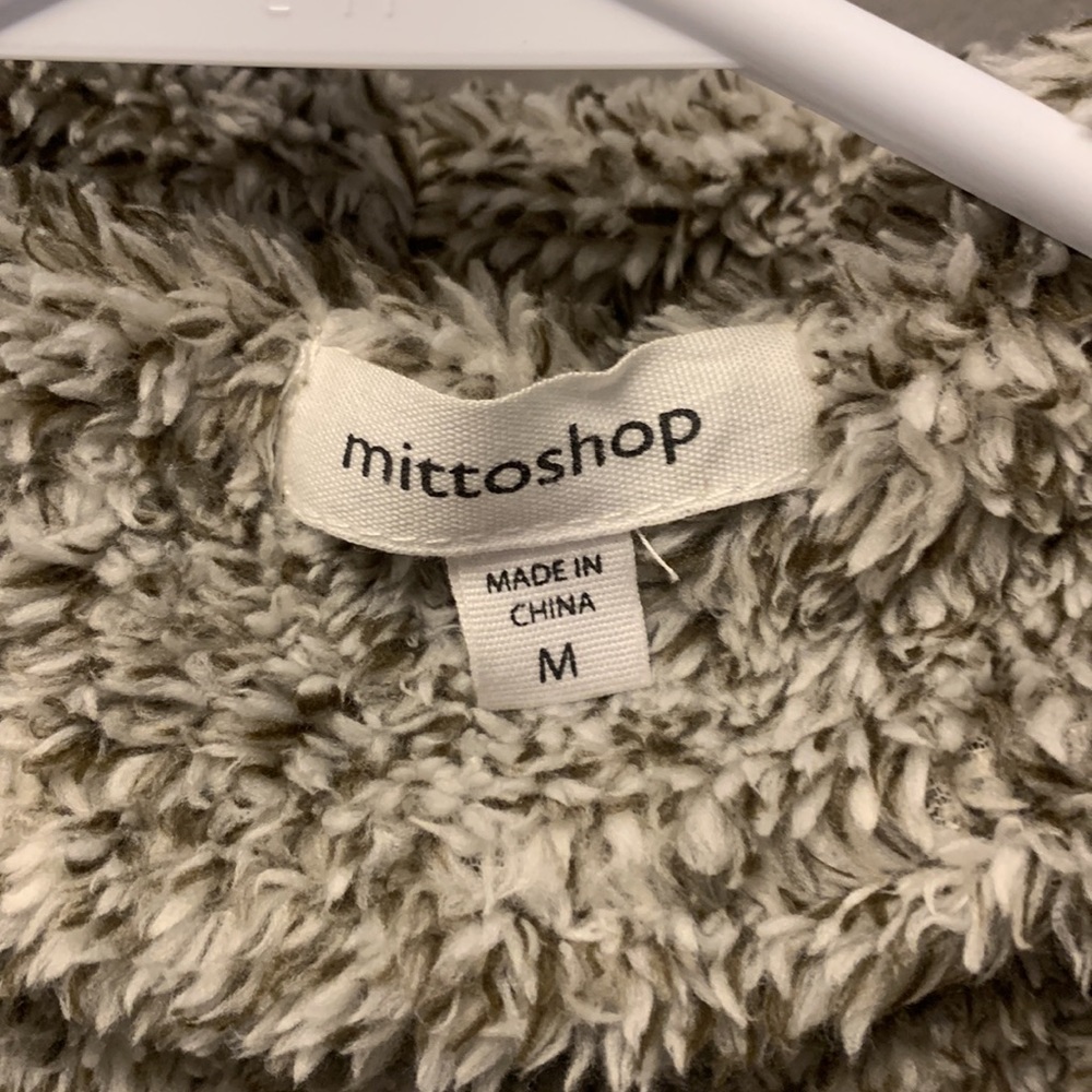 Fuzzy brown/white jacket - Picture 2 of 6